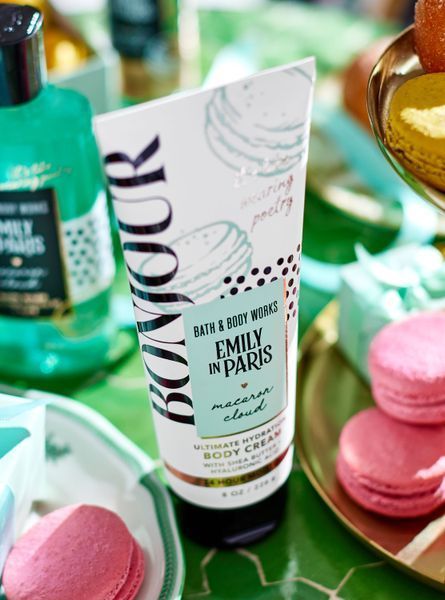 Крем для тіла Bath & Body Works "Emily in Paris" Macaron Cloud 02463 фото